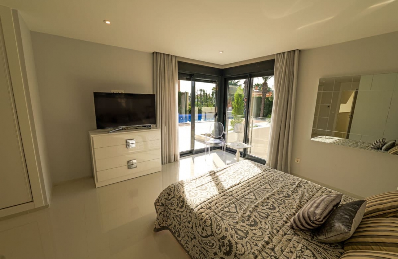 Obra nueva - Villa - Torrevieja