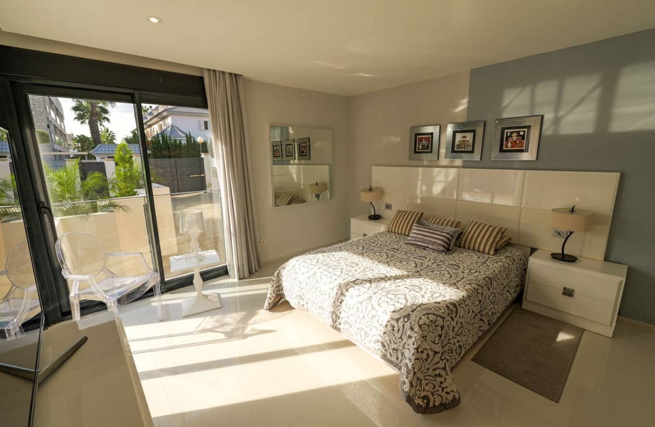 Obra nueva - Villa - Torrevieja