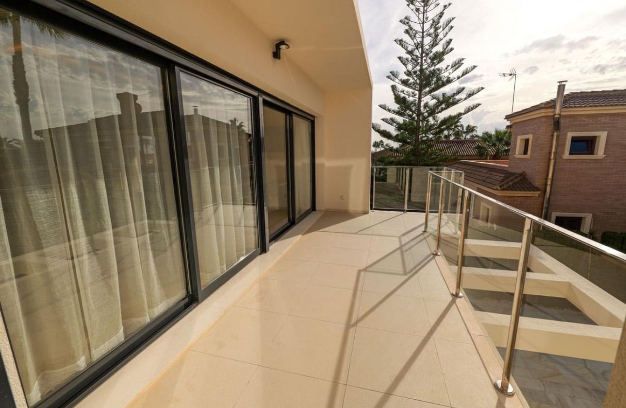 Obra nueva - Villa - Torrevieja