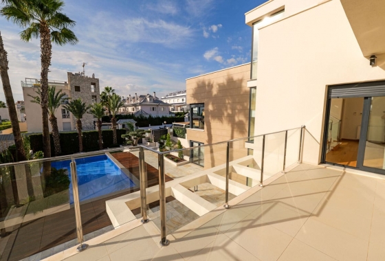 Obra nueva - Villa - Torrevieja