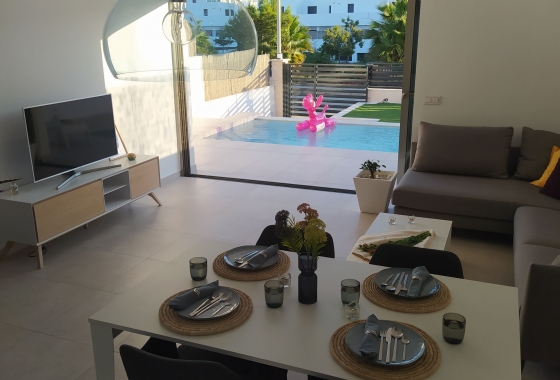Neue Gebäude - Villa - Orihuela Costa - Orihuela