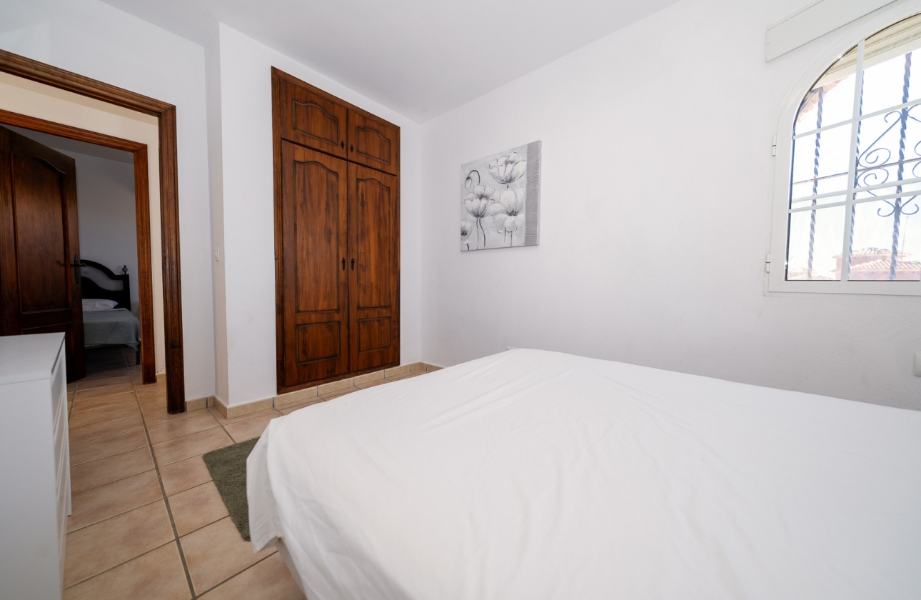 Wiederverkauf - Villa - Playa Flamenca - Sportcentre