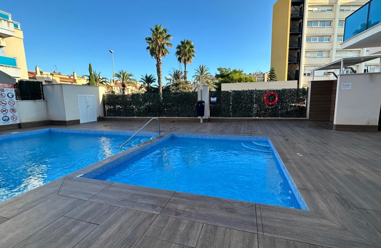 Wiederverkauf - Wohnung - Torrevieja - Calas Blancas