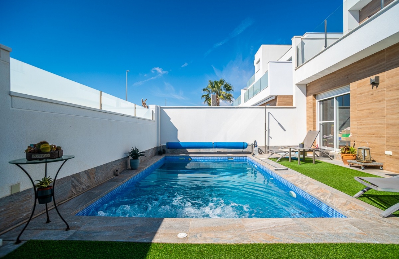 Herverkoop - Villa - Pilar de la Horadada