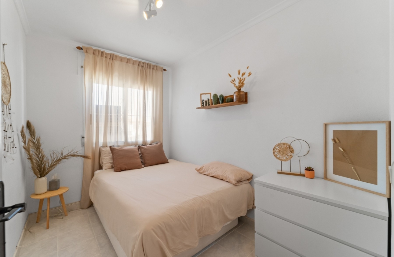 Wiederverkauf - Wohnung - Torrevieja - Aguas Nuevas