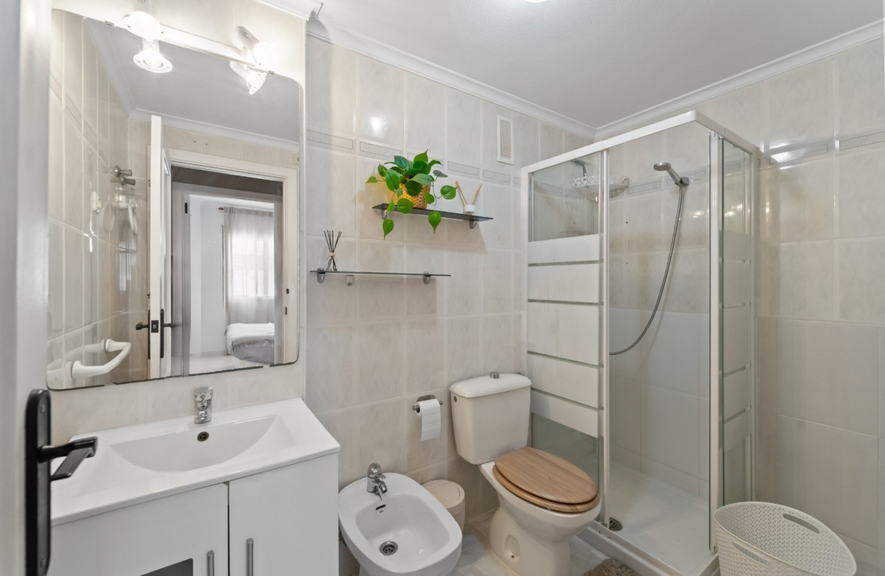 Wiederverkauf - Wohnung - Torrevieja - Aguas Nuevas