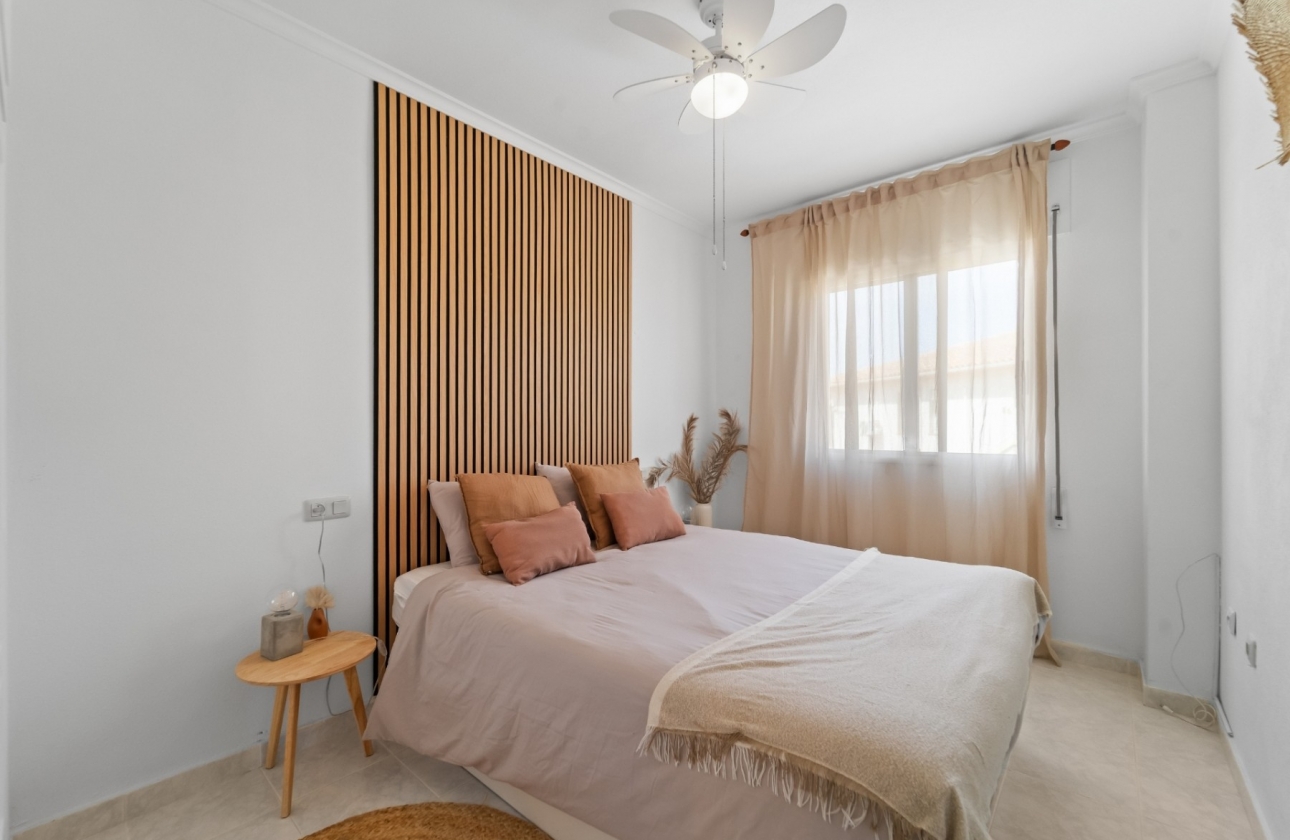 Wiederverkauf - Wohnung - Torrevieja - Aguas Nuevas