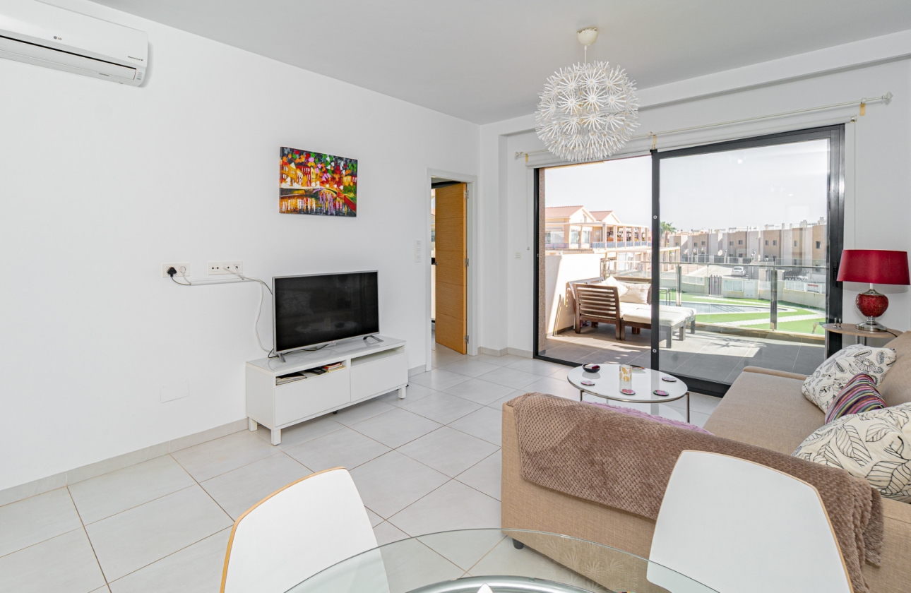 Wiederverkauf - Wohnung - Orihuela Costa - La Zenia