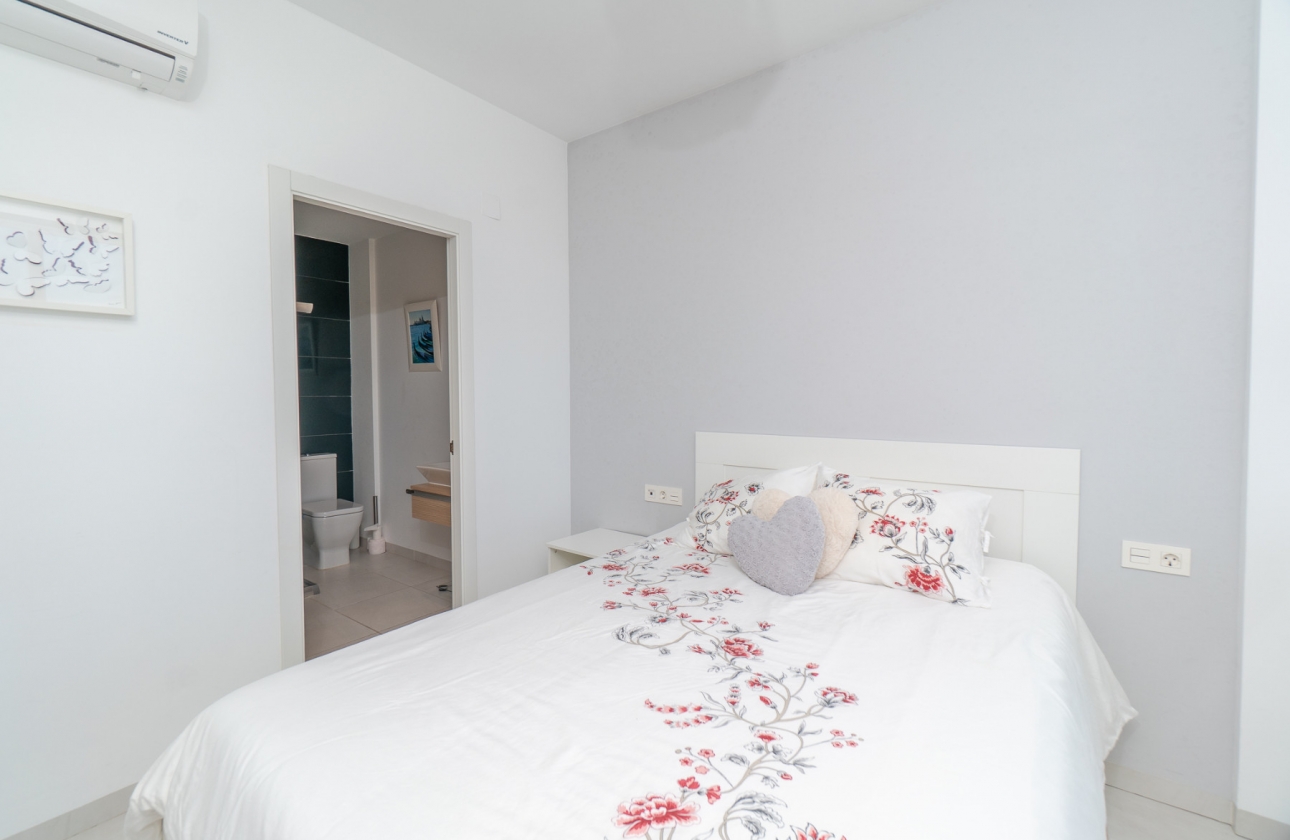 Wiederverkauf - Wohnung - Orihuela Costa - La Zenia