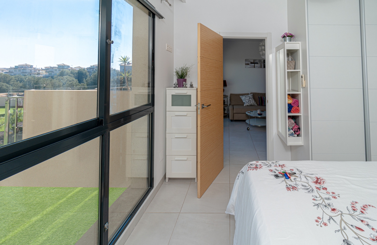 Wiederverkauf - Wohnung - Orihuela Costa - La Zenia