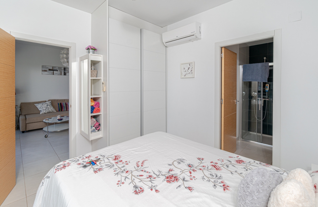 Wiederverkauf - Wohnung - Orihuela Costa - La Zenia