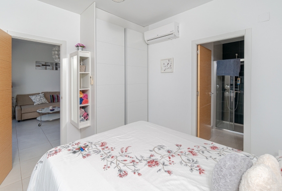 Wiederverkauf - Wohnung - Orihuela Costa - La Zenia