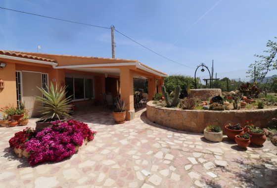Wiederverkauf - 5. Finca / Country Property - Hondón de las Nieves - La Canalosa