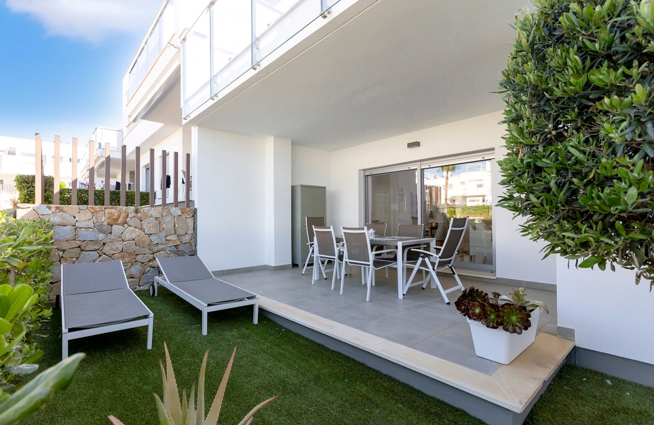 Resale - Apartment / flat - Vistabella Golf