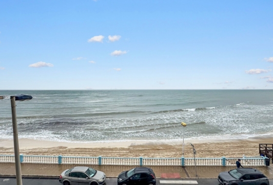 Wiederverkauf - Wohnung - Torrevieja - Playa de los Locos