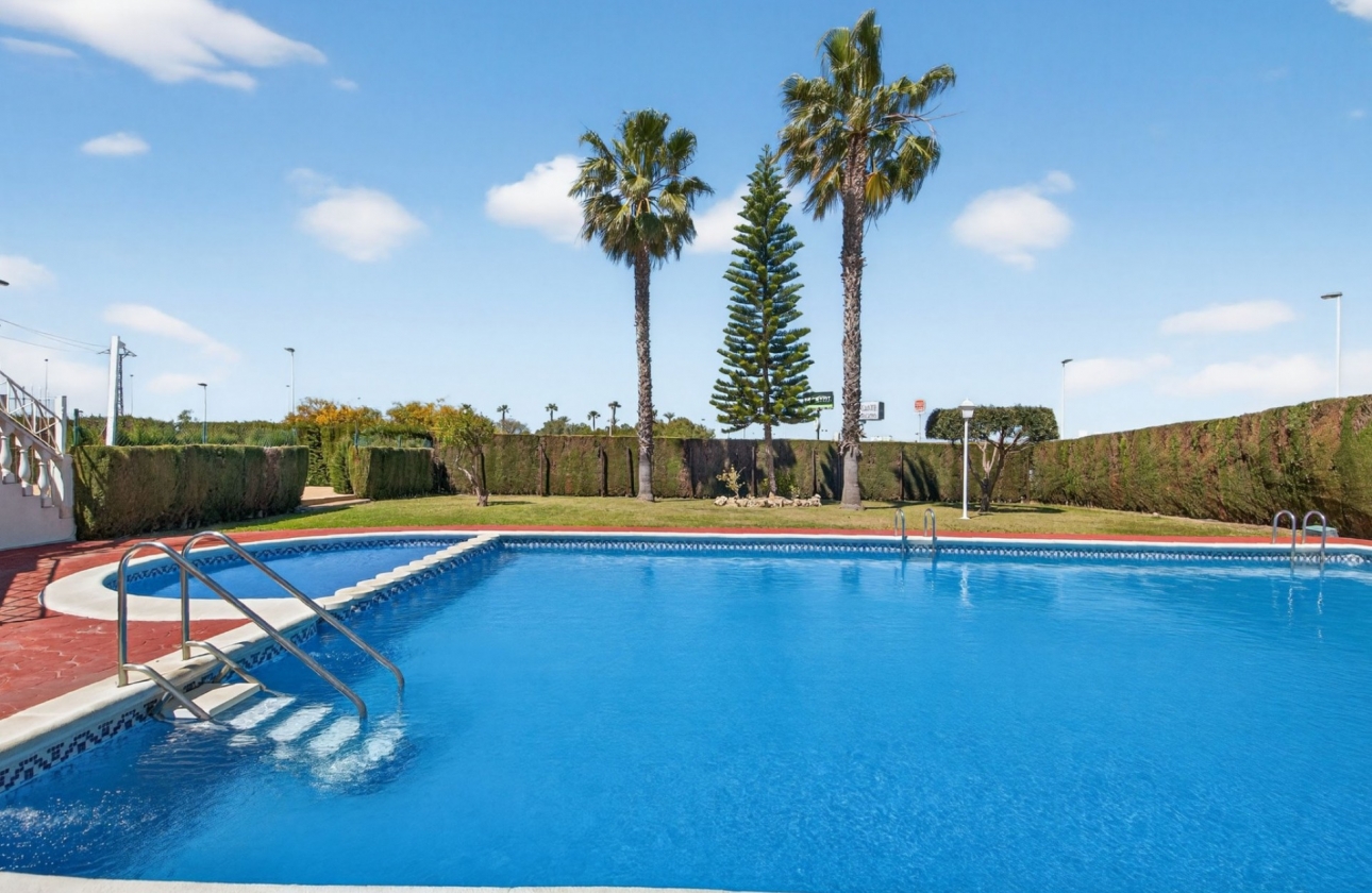 Wiederverkauf - Wohnung - Torrevieja - Aguas Nuevas