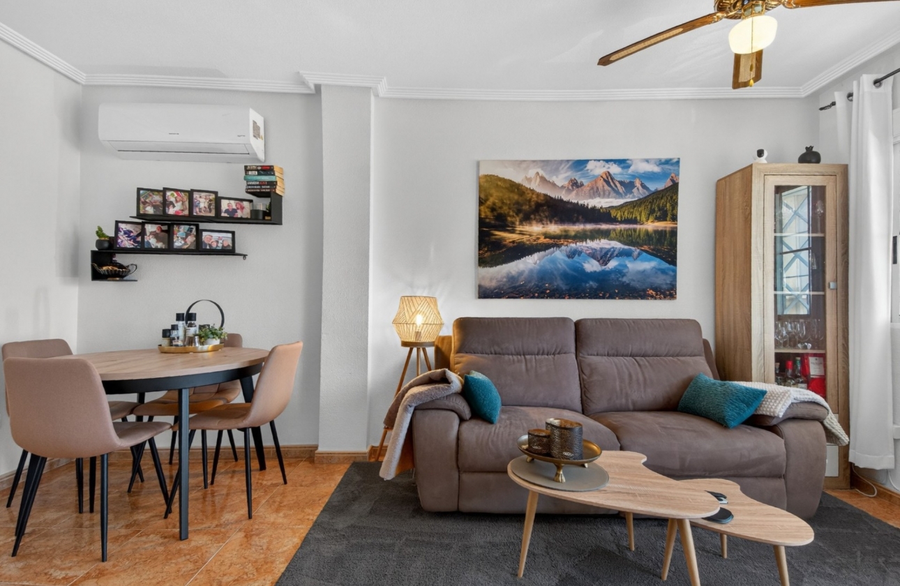 Wiederverkauf - Wohnung - Torrevieja - Aguas Nuevas