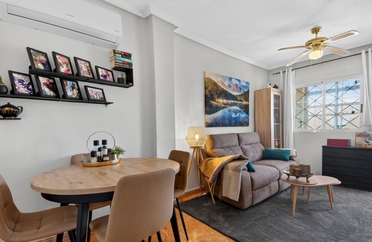 Wiederverkauf - Wohnung - Torrevieja - Aguas Nuevas