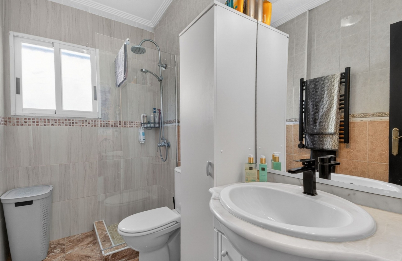 Wiederverkauf - Wohnung - Torrevieja - Aguas Nuevas