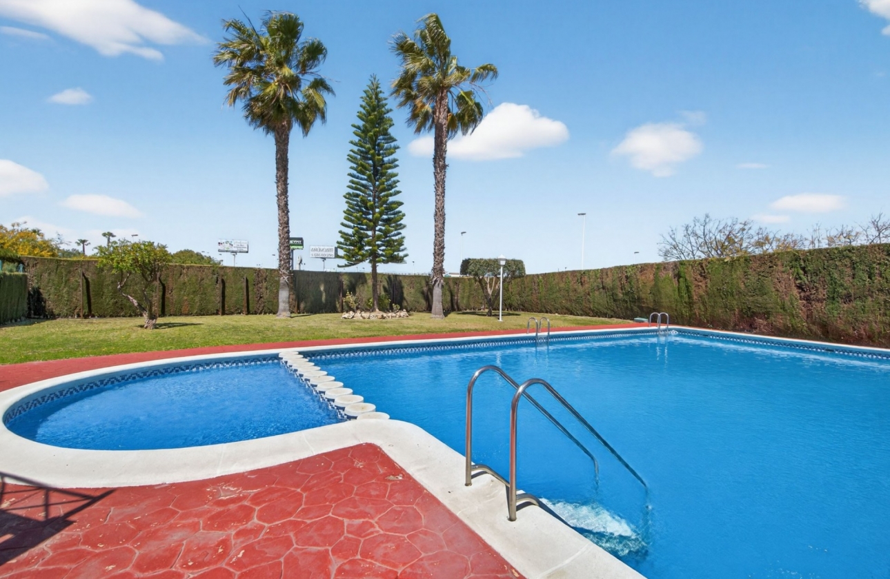 Wiederverkauf - Wohnung - Torrevieja - Aguas Nuevas