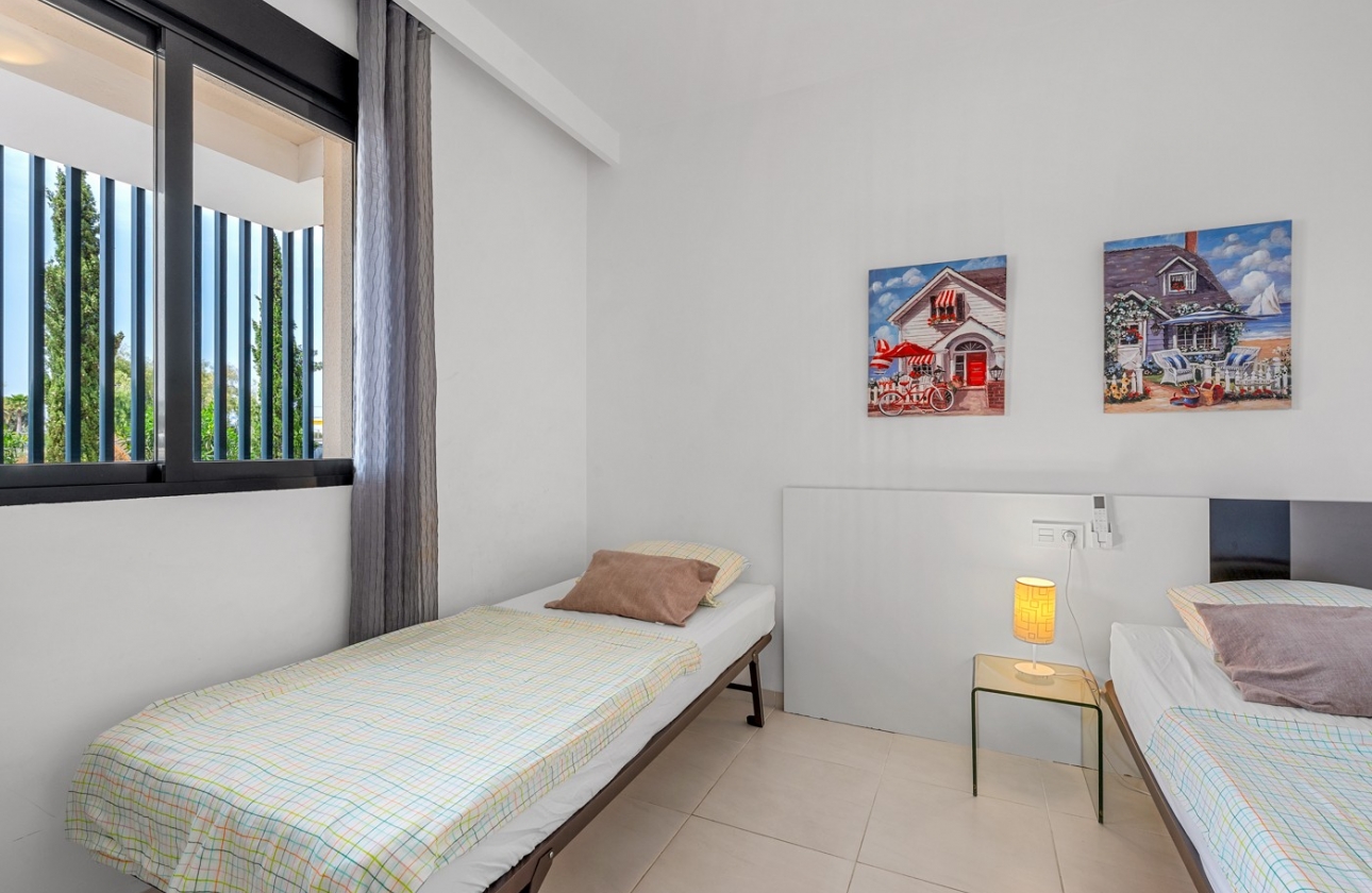 Wiederverkauf - Wohnung - Orihuela Costa - La Zenia