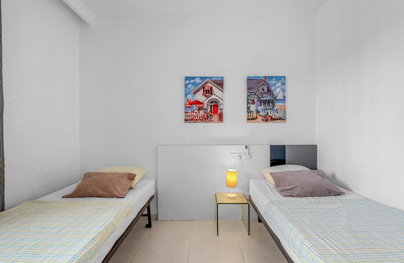 Wiederverkauf - Wohnung - Orihuela Costa - La Zenia