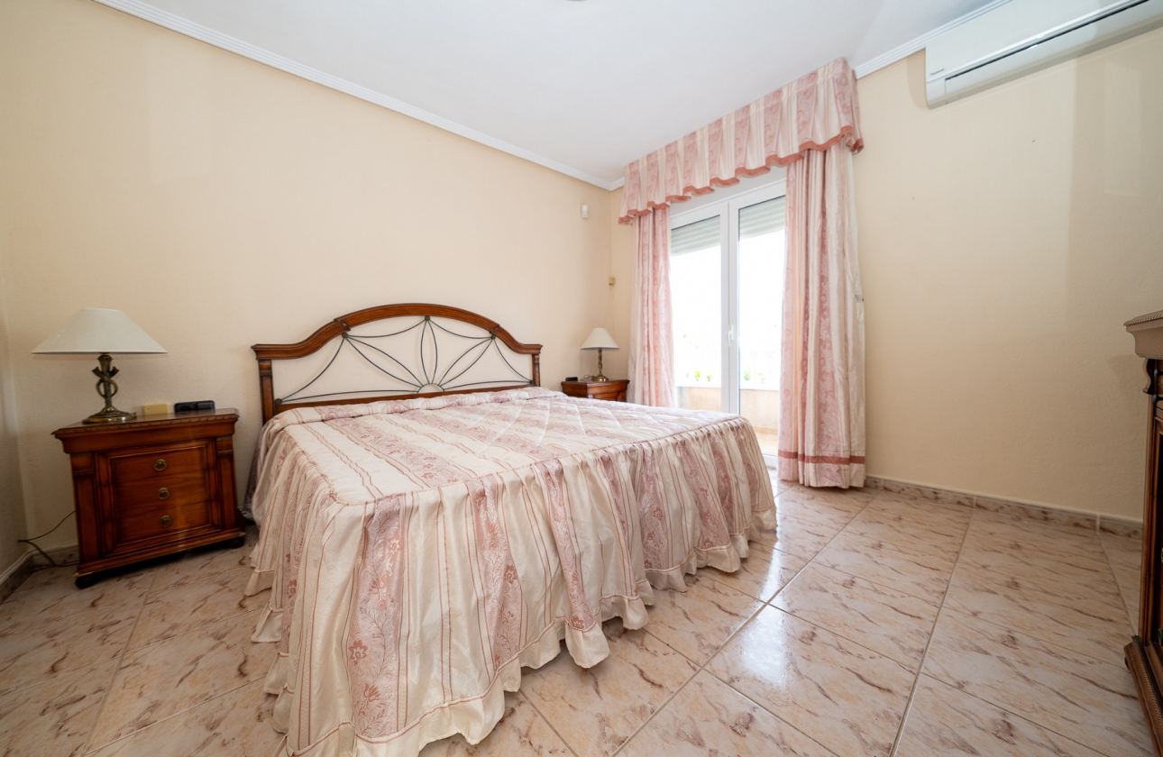 Wiederverkauf - Villa - Torrevieja - El Chaparral