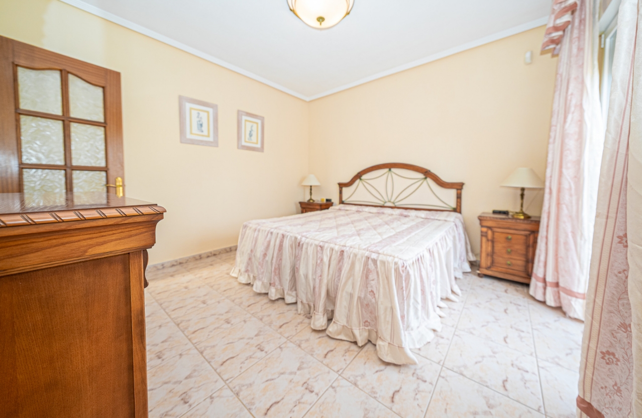 Wiederverkauf - Villa - Torrevieja - El Chaparral
