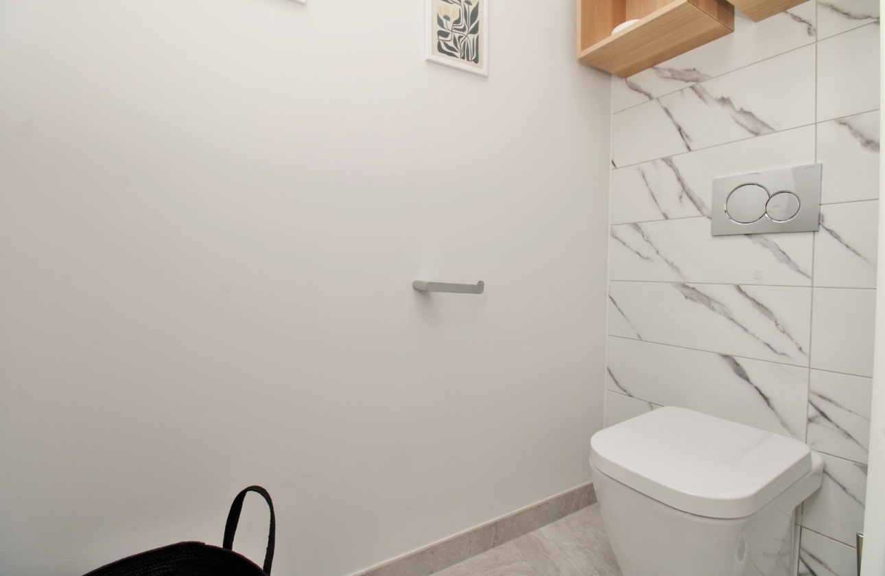Resale - Apartment / flat - Villamartin