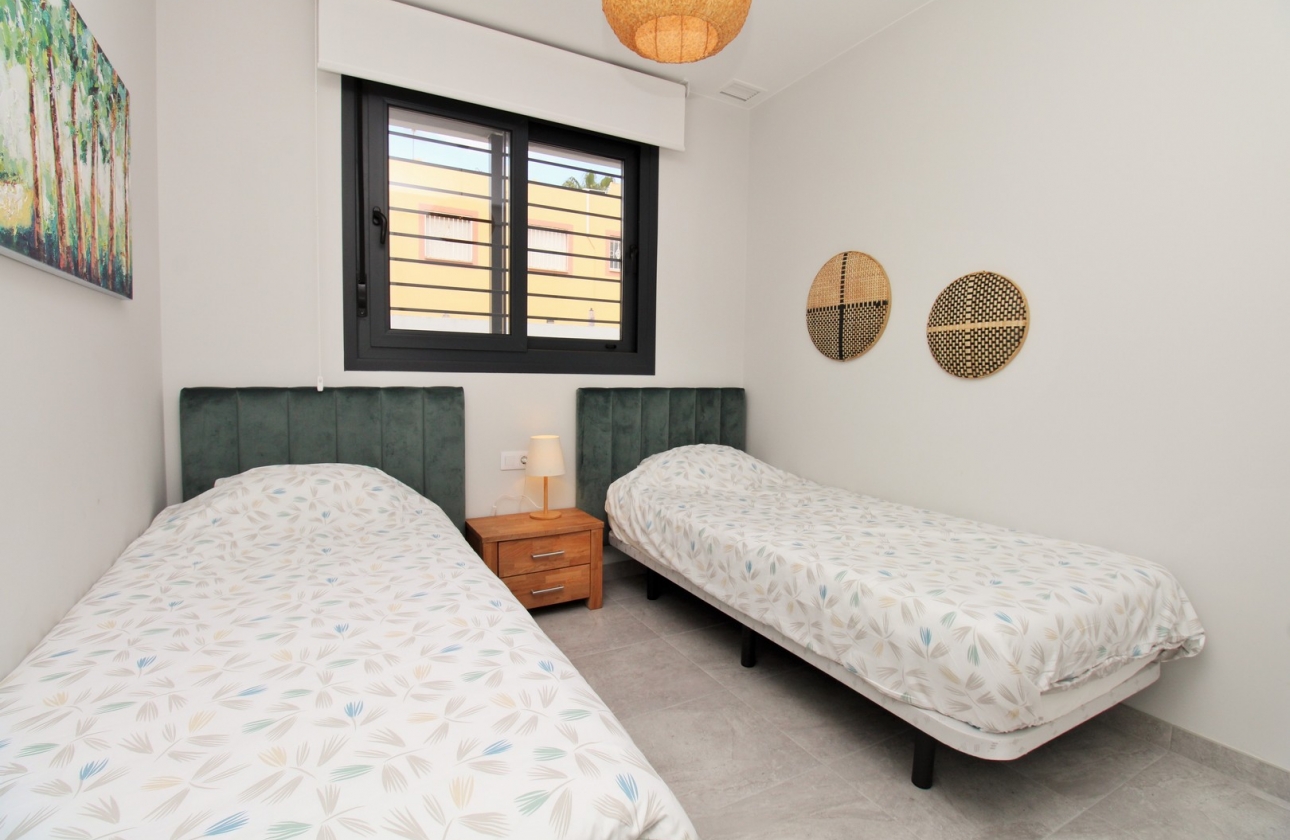 Resale - Apartment / flat - Villamartin