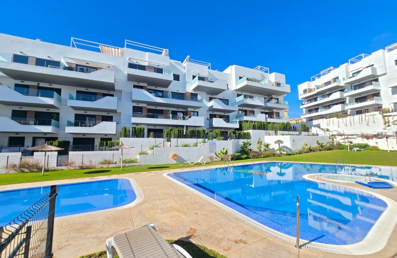Resale - Apartment / flat - Villamartin