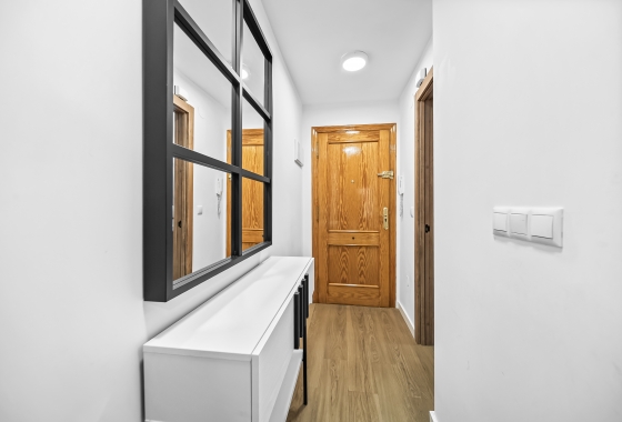 Resale - Apartment / flat - Torrevieja - Centro