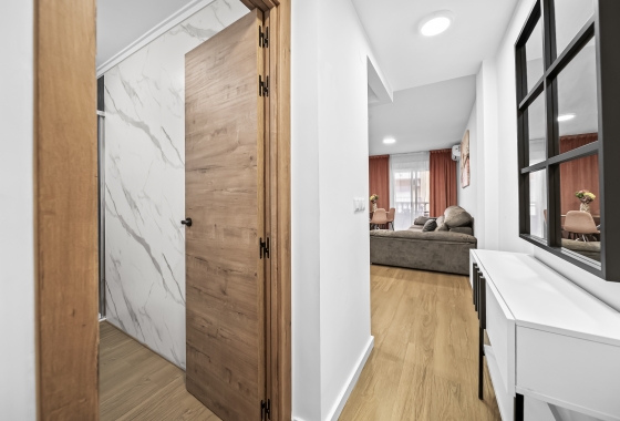 Resale - Apartment / flat - Torrevieja - Centro