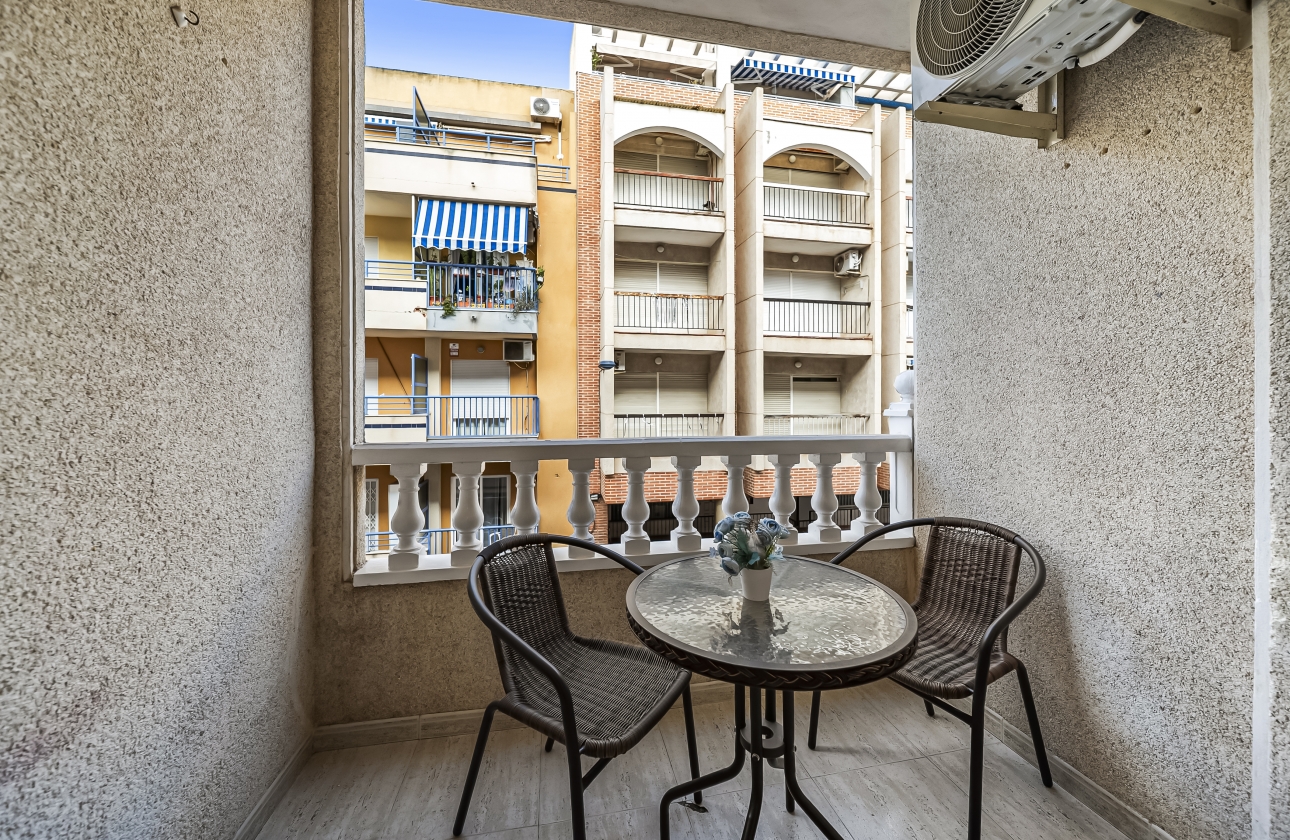 Resale - Apartment / flat - Torrevieja - Centro