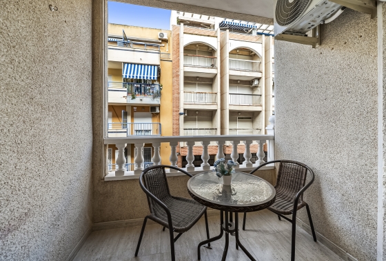 Resale - Apartment / flat - Torrevieja - Centro