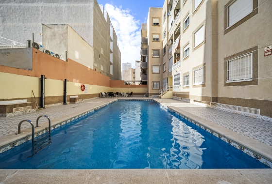 Resale - Apartment / flat - Torrevieja - Centro