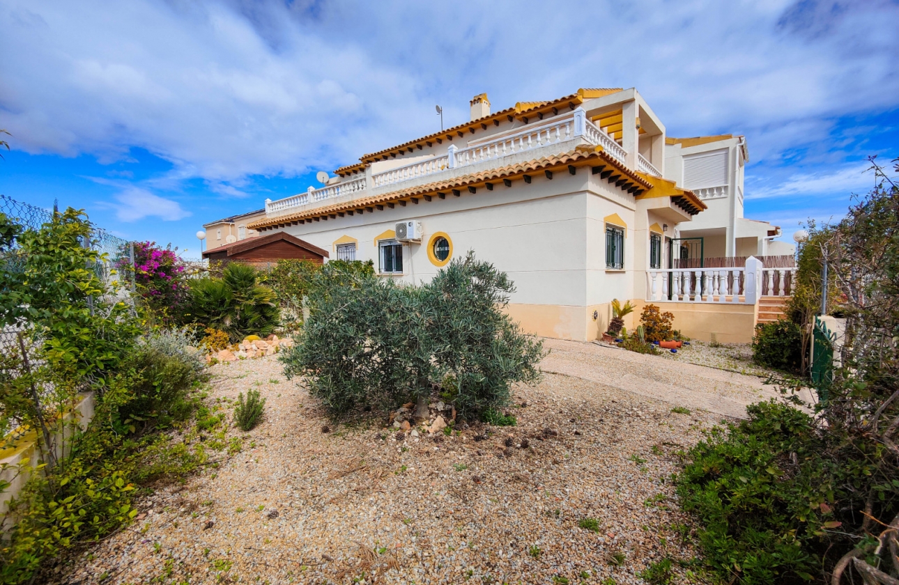 Resale - House - Orihuela Costa - La Florida