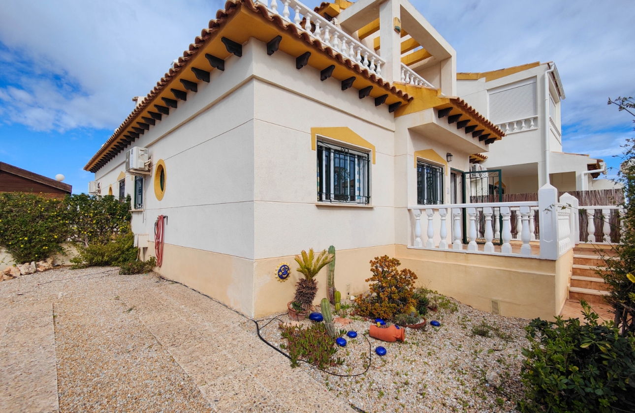 Resale - House - Orihuela Costa - La Florida