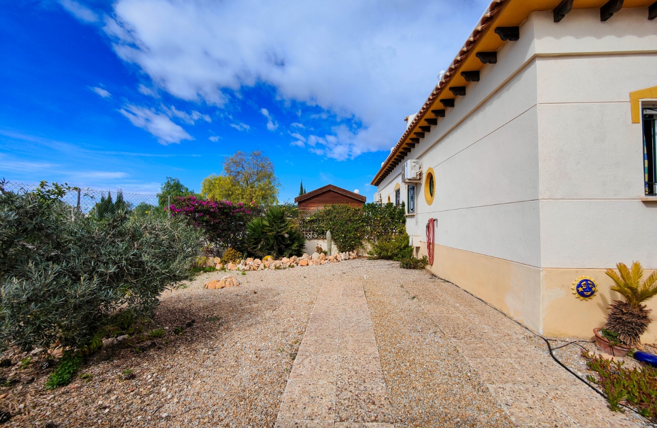 Resale - House - Orihuela Costa - La Florida