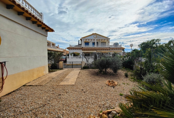 Resale - House - Orihuela Costa - La Florida