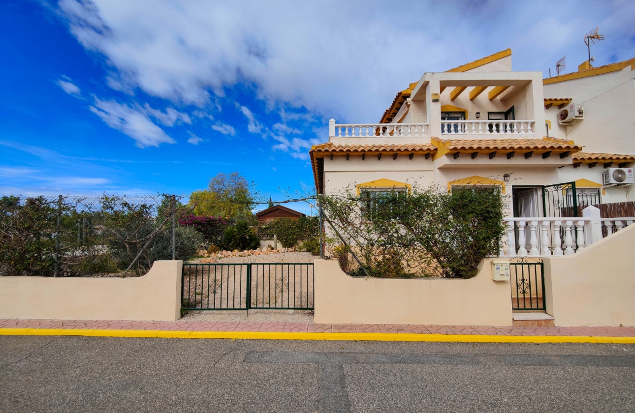 Resale - House - Orihuela Costa - La Florida