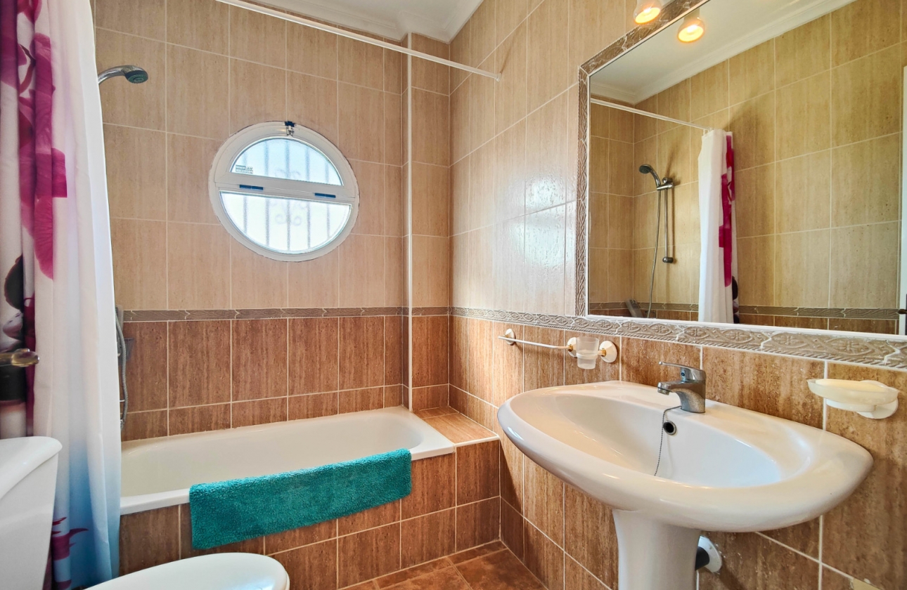 Resale - House - Orihuela Costa - La Florida