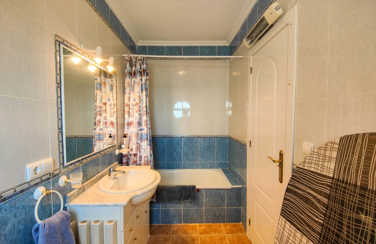 Resale - House - Orihuela Costa - La Florida