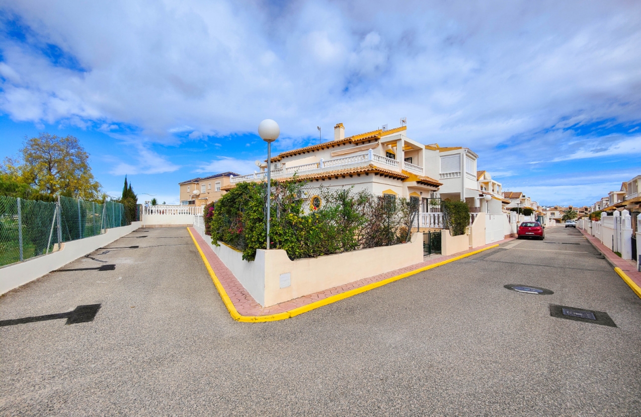 Resale - House - Orihuela Costa - La Florida