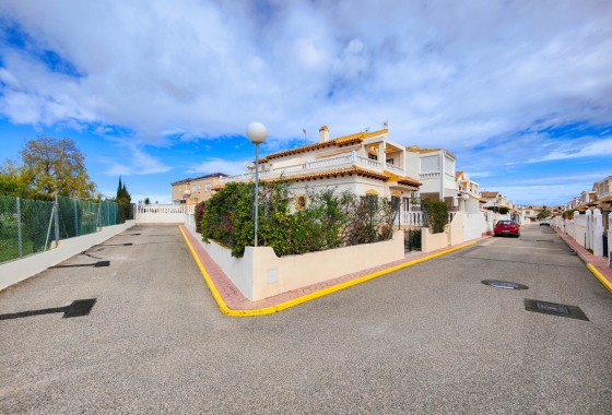 Resale - House - Orihuela Costa - La Florida