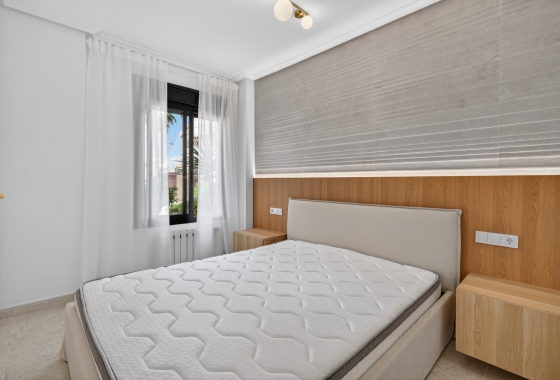 Resale - Apartment / flat - Orihuela Costa - Campoamor