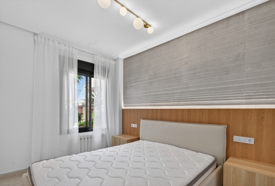 Resale - Apartment / flat - Orihuela Costa - Campoamor