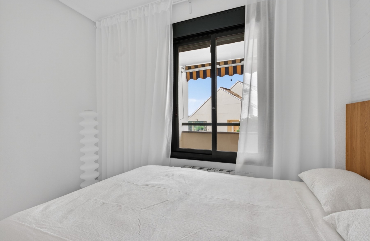 Resale - Apartment / flat - Orihuela Costa - Campoamor