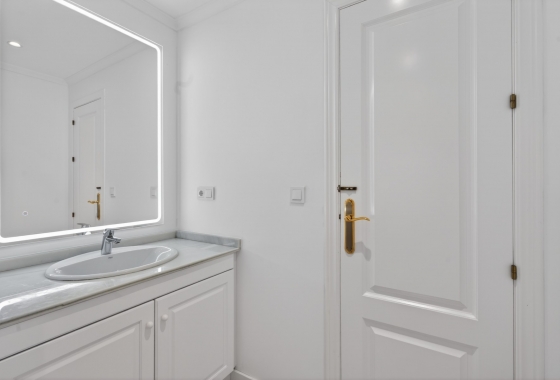 Resale - Apartment / flat - Orihuela Costa - Campoamor