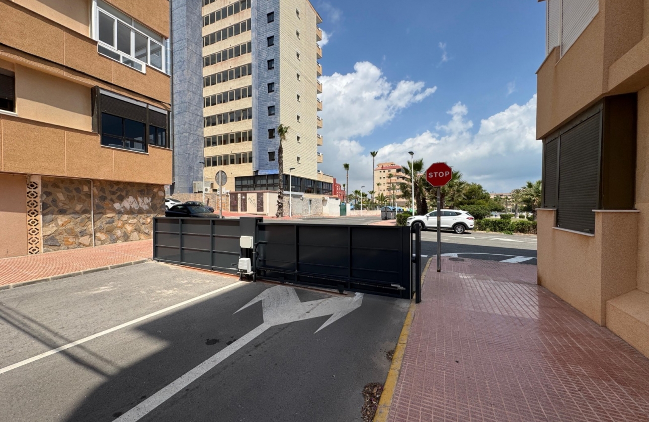 Resale - Apartment / flat - Torrevieja - Torrevieja>Cabo Cervera